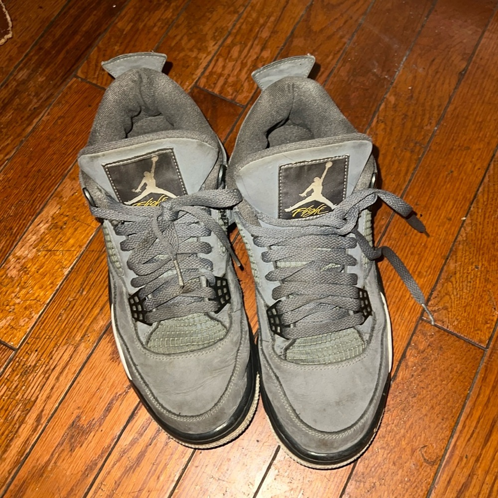 Jordan 4s